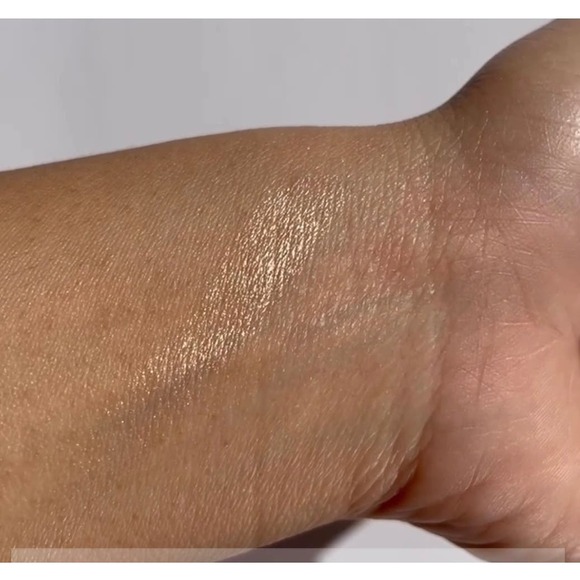 Motd "Something Magical" Highlighting Powder *New* - Picture 5 of 7